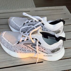 Brooks Glycerin White and Gray Running Shoes
